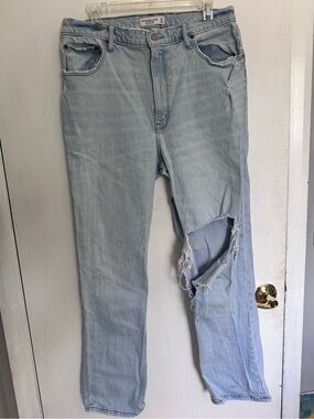 Abercrombie & Fitch The 90’s Straight Ultra High Rise